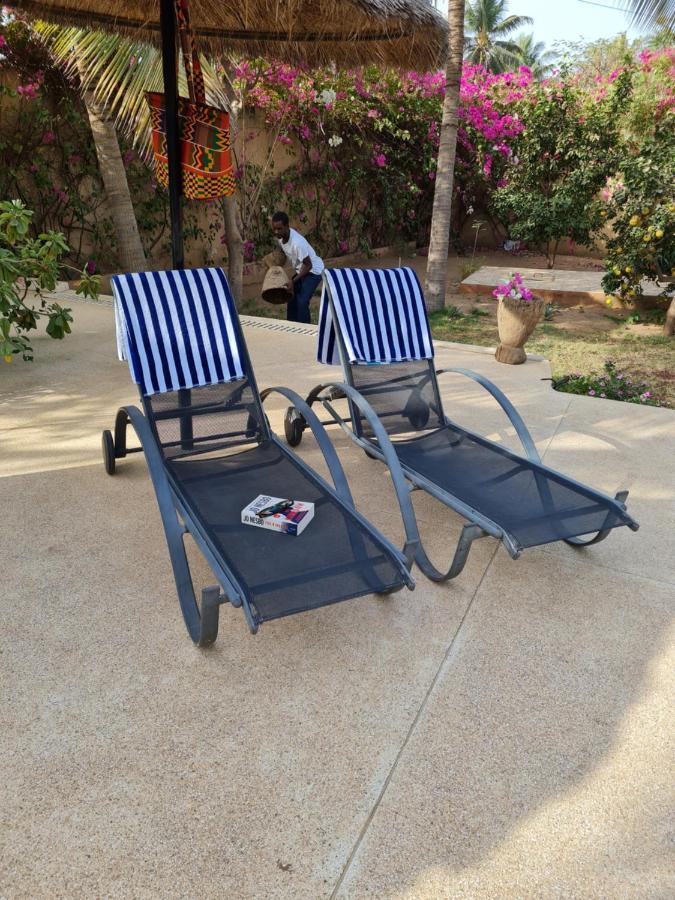 Le Souimanga Bleu Saly Bed & Breakfast Dış mekan fotoğraf