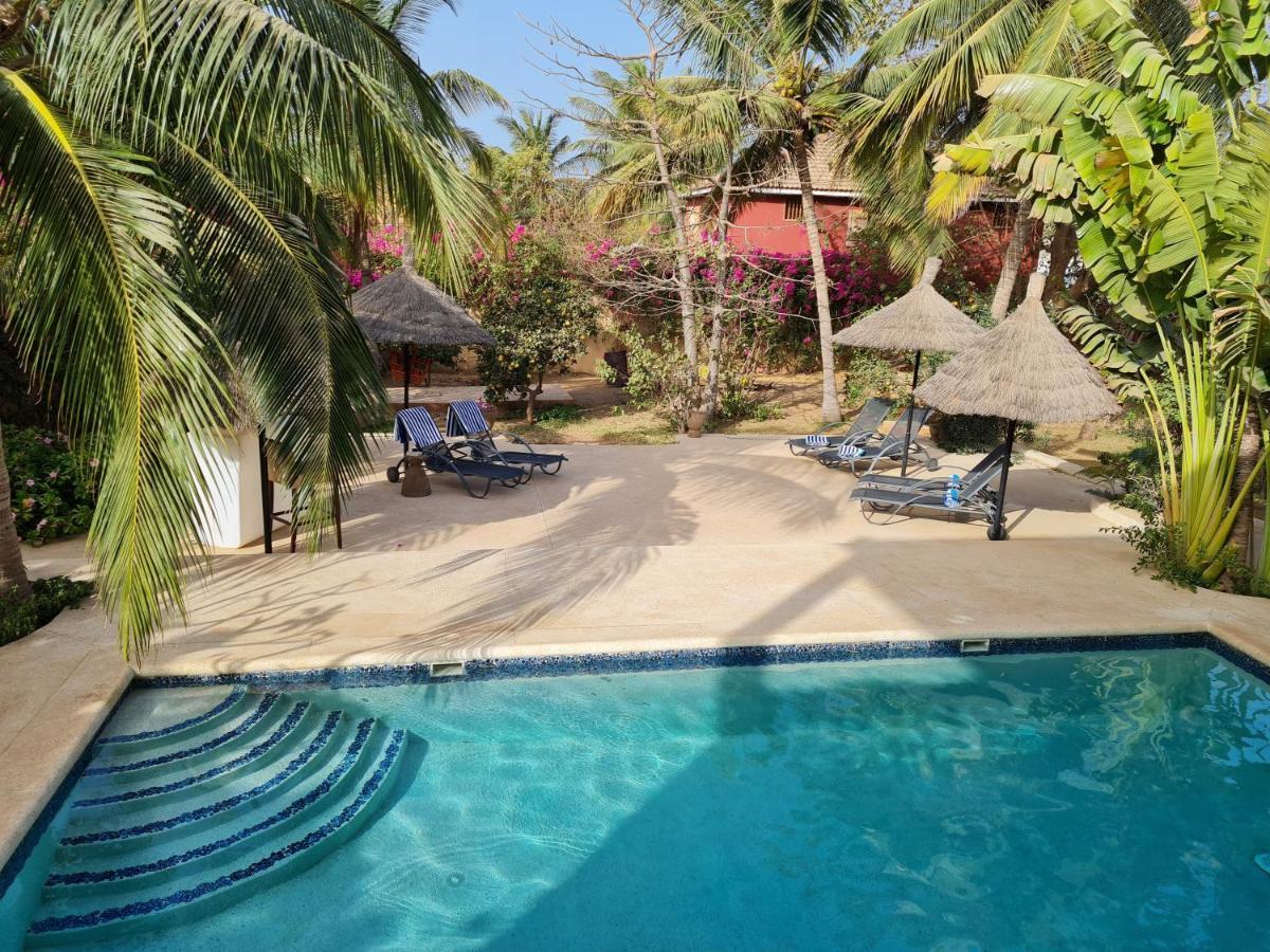 Le Souimanga Bleu Saly Bed & Breakfast Dış mekan fotoğraf
